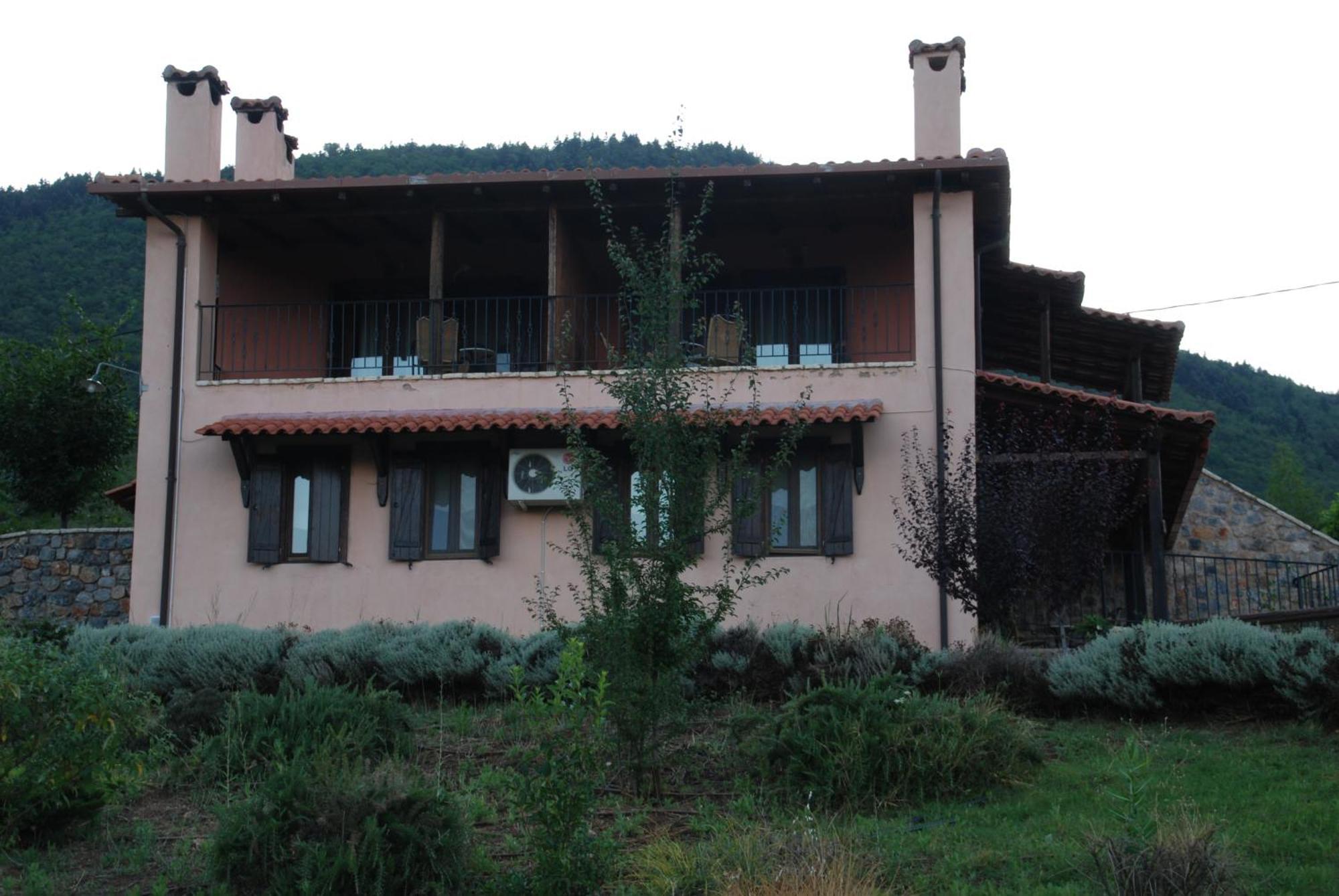 Menalia & κτημα κουμπουρη Hotel apartamentowy
