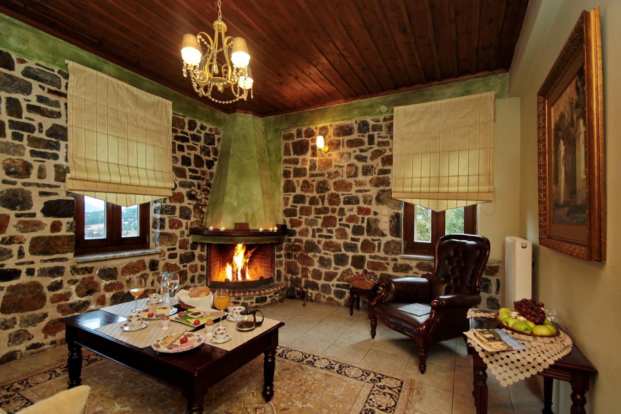 Hotel apartamentowy Menalia & κτημα κουμπουρη