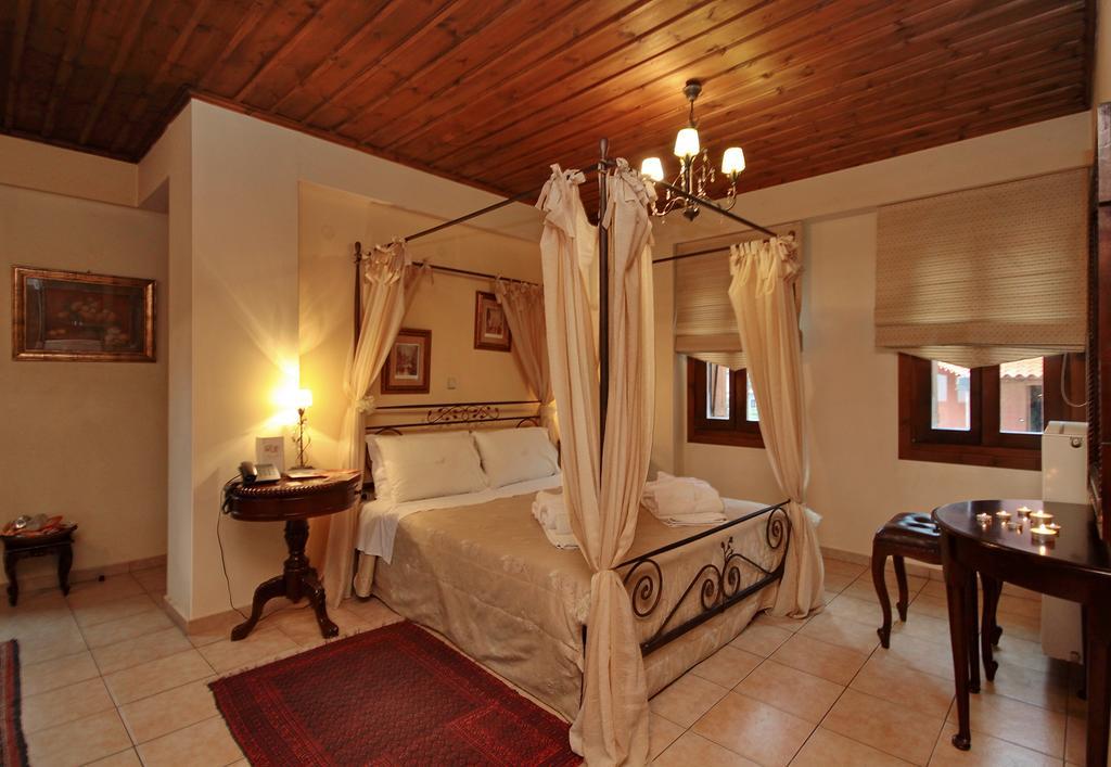 Aparthotel Menalia & κτημα κουμπουρη Levídhion
