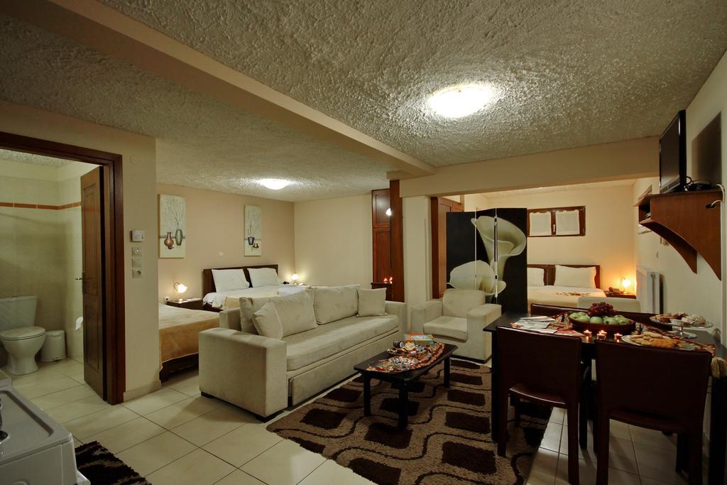 Aparthotel Menalia & κτημα κουμπουρη Levídhion