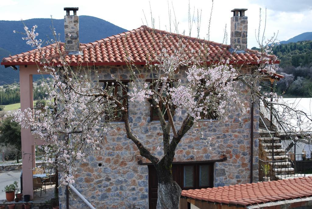 Menalia & κτημα κουμπουρη Hotel apartamentowy