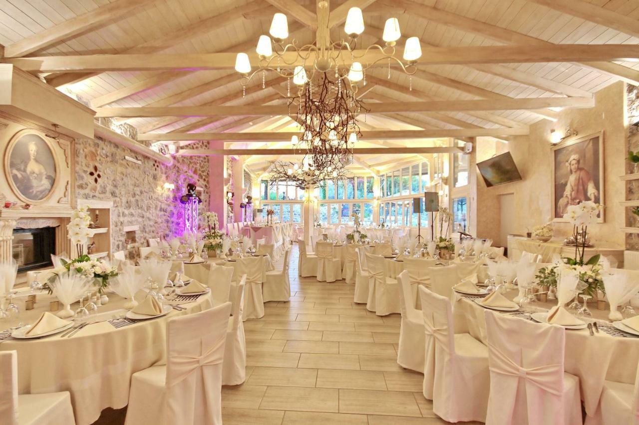 Aparthotel Menalia & κτημα κουμπουρη 3*